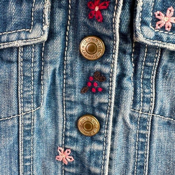 Vintage Old Navy Girls Embroidered Jean jacket- size 5T! Pre-loved and so cute! - Picture 3 of 5